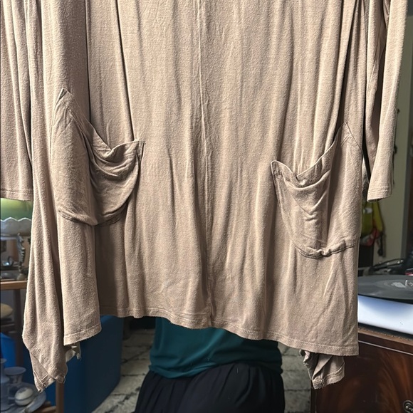 Antthony Originals Neutral Beige V Neck Long Sleeve Oversized Shirt - Picture 3 of 4